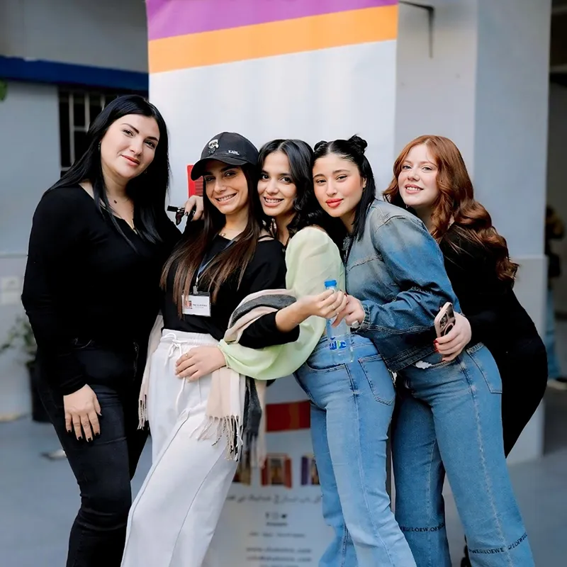 Women volunteers from the Shabebik team